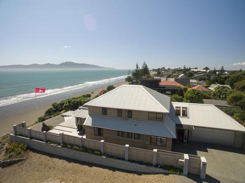 1 Takitimu Road, Raumati Beach