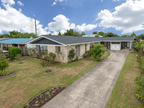 8 Sandringham Road, Enderley