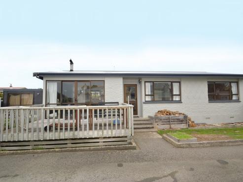 8 Pine Crescent, Hargest