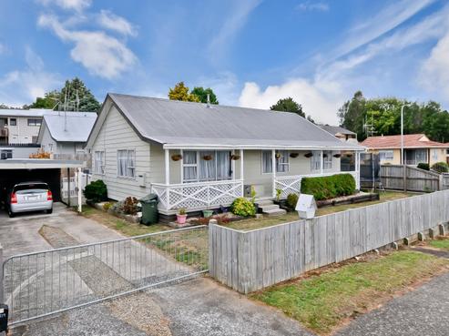 80 Fairview Street, Chartwell