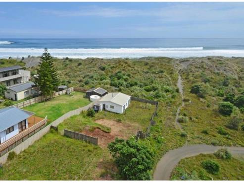 37 Ocean View Road, Port Waikato