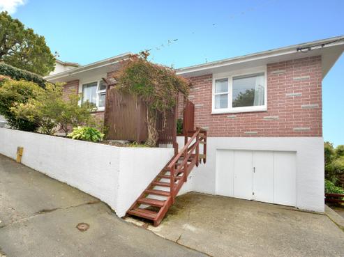 8A Merlin Street, Roslyn