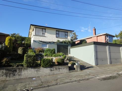 10 Sherratt Street, West End