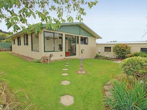 71 Hall Road, Sawyers Bay
