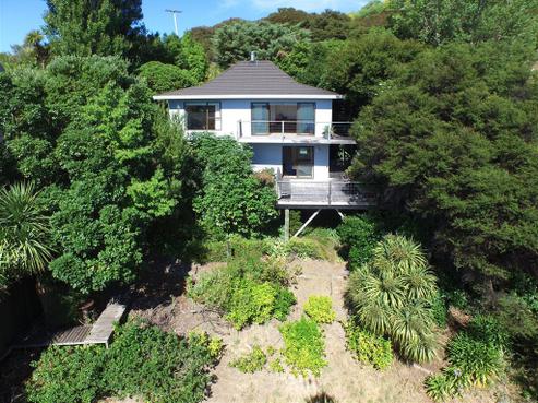 52 Onuku Road, Akaroa