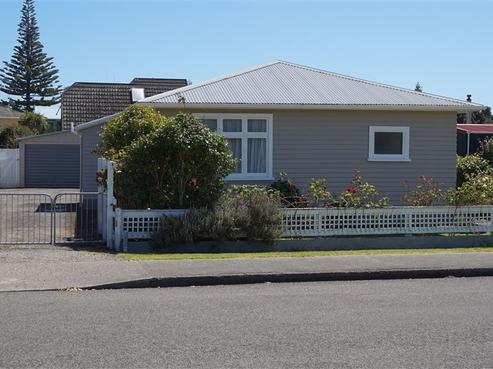 7 Health Camp Road, Otaki Beach