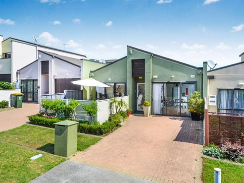 6 Els Close, Golflands
