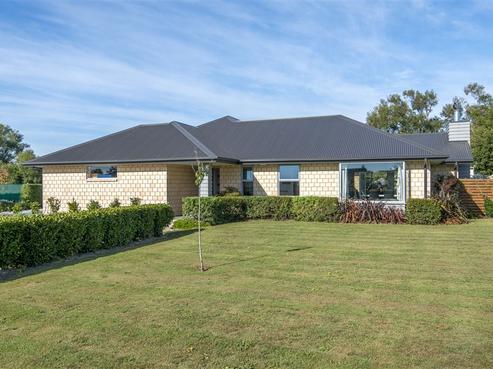 4 Riverside Way, Amberley
