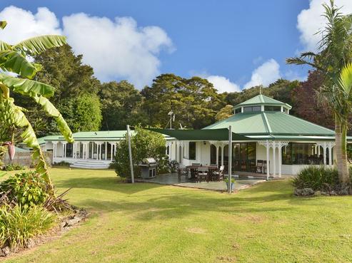 102 Cemetery Road, Maunu