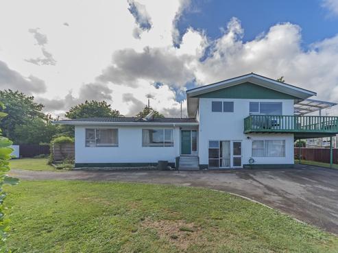 18 Cobham Crescent, Stoke