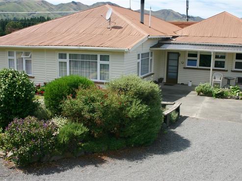 128 Sisters Road, Cheviot