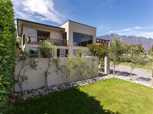 2 Lake Avenue, Frankton