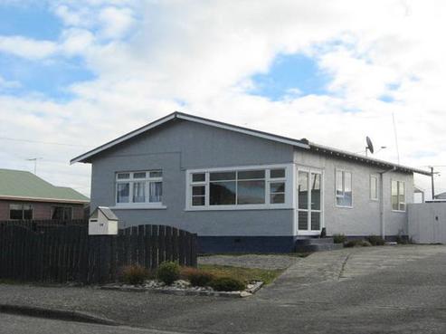 14 Reid Street, Blaketown