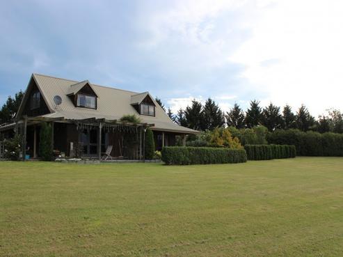 333 Doake Road, Levels