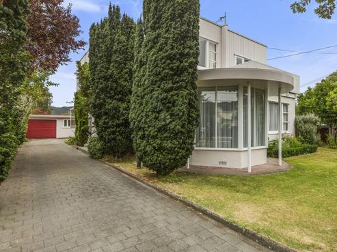 80 Kings Crescent, Central Hutt