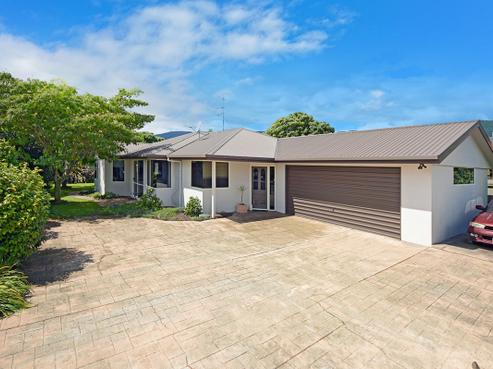43 Maple Crescent, Richmond