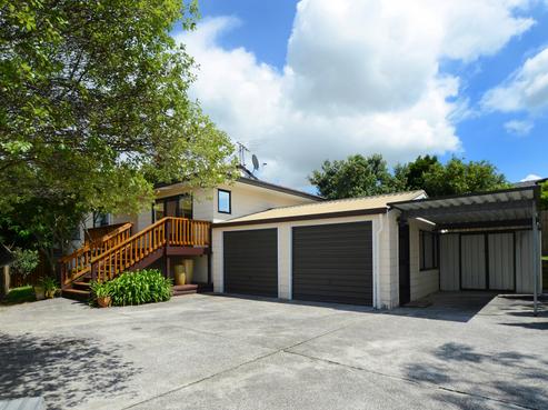 17 Coubray Place, Botany Downs