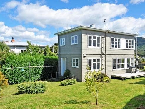 380 Pine Hill Road, Liberton