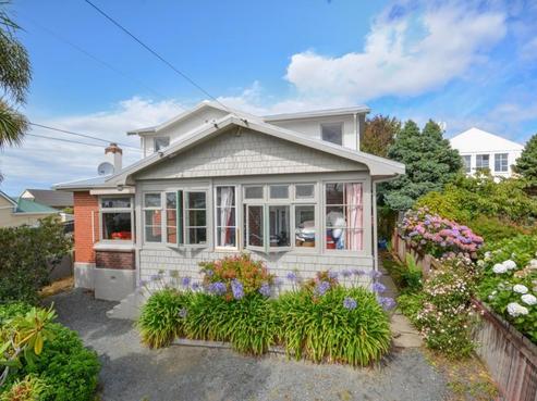 27A Galloway Street, Mornington