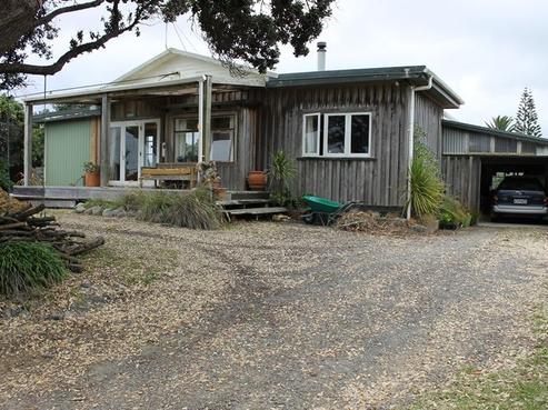 15 Koromiko Street, Otaki Beach