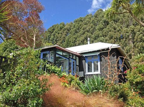 28 Waikana Street, Broad Bay