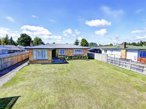 20 Bruce Avenue, Glenview