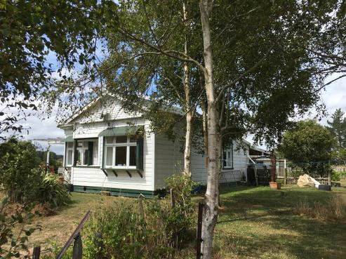 10 Knorp Street, Halcombe