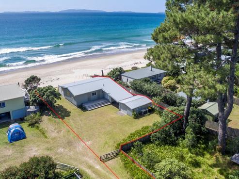 238 Tangiora Avenue, Whangapoua
