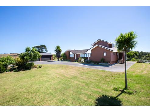 74A Waitakere Road, Waitakere