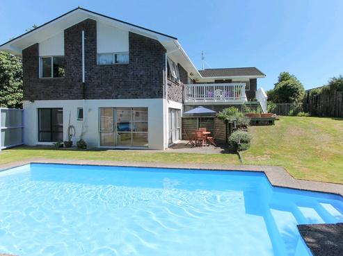 8 Mark Place, Lynmore