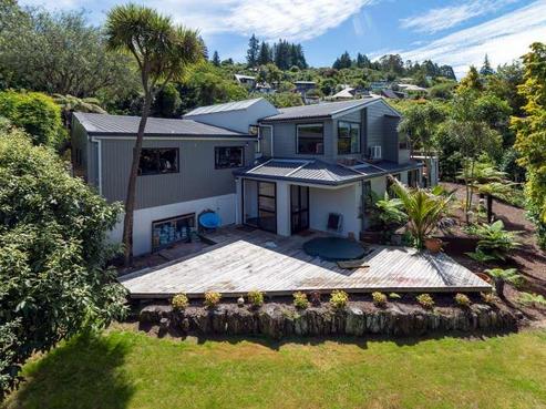 24 Ewing Grove, Acacia Bay