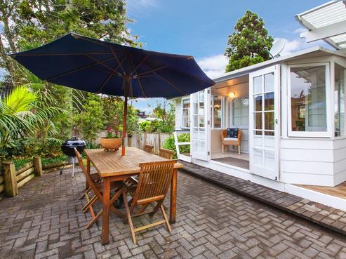 45B Wolsley Avenue, Milford