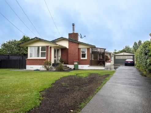 6 Chesterman Road, Riverlea