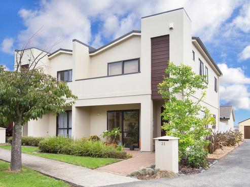 21 Puma Drive, Golflands