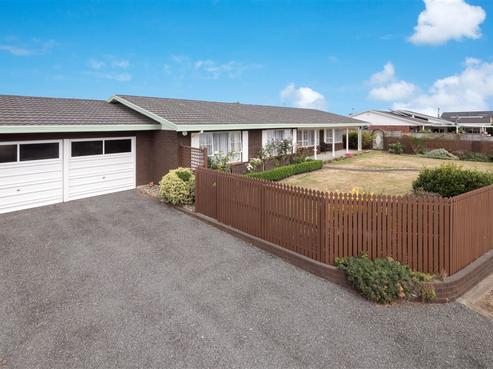 1 Quin Crescent, Hawera