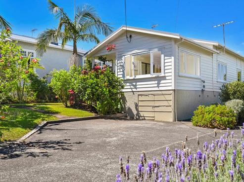 19 Ascot Avenue, Narrow Neck