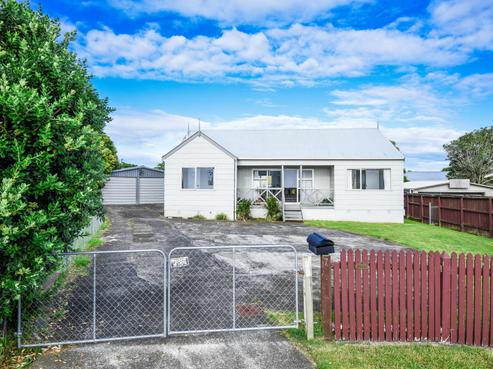 7 Iris Place, Clendon Park
