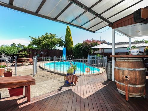 1004 Copeland Road, Akina