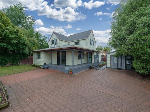 102 Galloway Street, Hamilton East