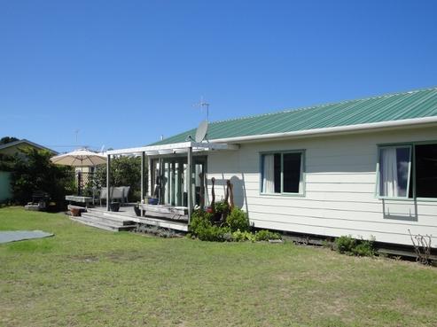 210B Ocean Road, Whangamata