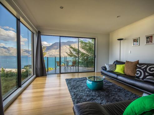 21 Aspen Grove, Fernhill/Sunshine Bay