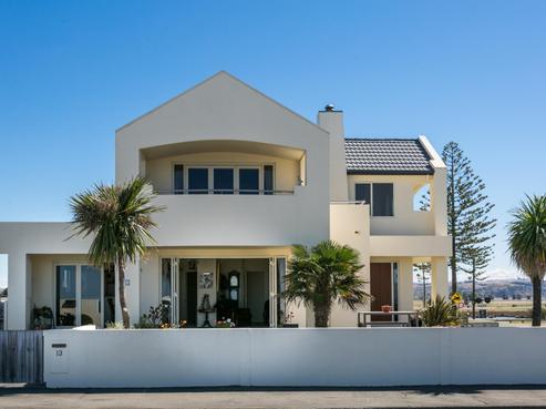 13 The Esplanade, Westshore