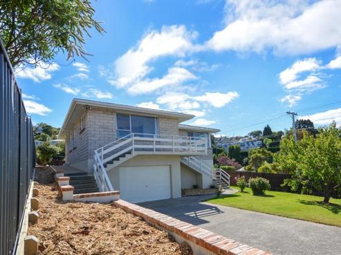 7 Dalry Street, Mornington