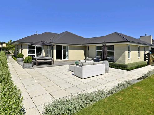13 Eastfield Drive, Lincoln