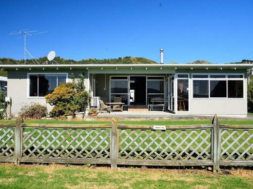161 Newcastle Street, Mahia