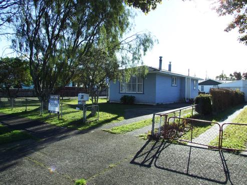 137 Te Rangitautahanga Road, Turangi