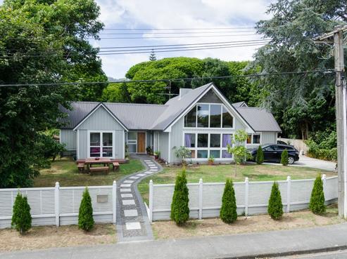 13 Sunny Glen, Waikanae