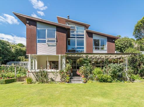 15 Churchill Drive, Wilton