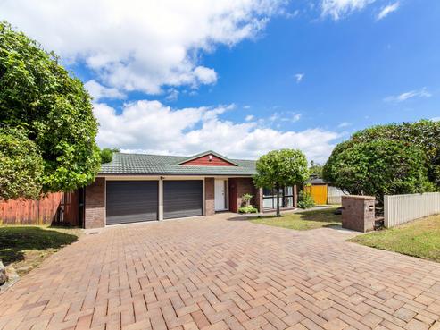 15 Nicholas Road, Somerville