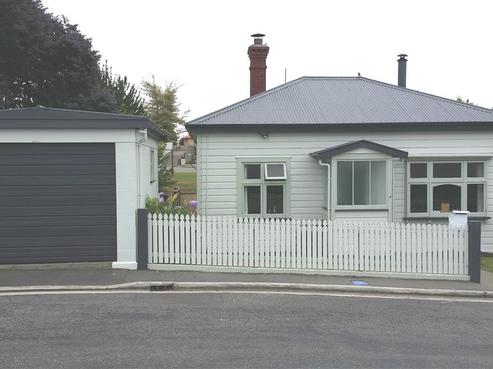 5 Livingstone Street, West End